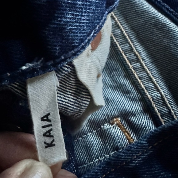 Grlfrnd Kaia Distressed Jean Shorts Size 25 - Picture 4 of 6